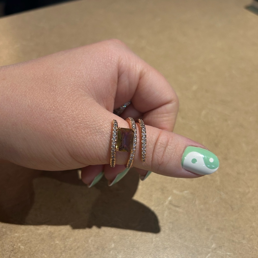 Beautiful Size 11 Women’s Ring